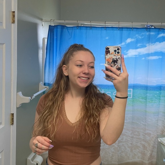 Meet your posher Haylee!!!! - Picture 6 of 6